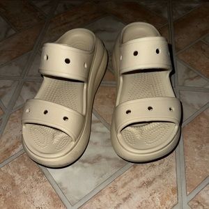 Crocs Unisex Crush Sandal-Bone color